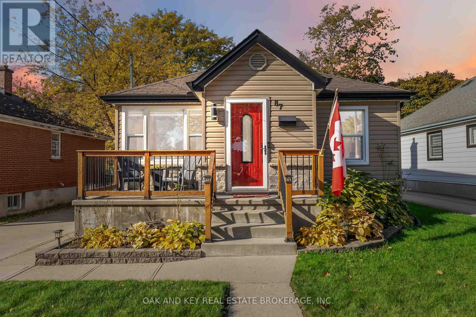 87 ELGIN STREET, London East (East M)