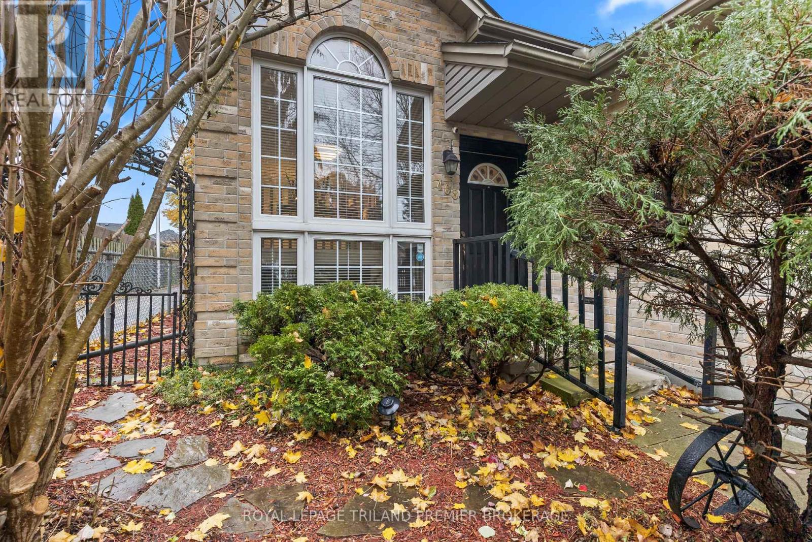 408 BROOKHAVEN PLACE, London East (East A)