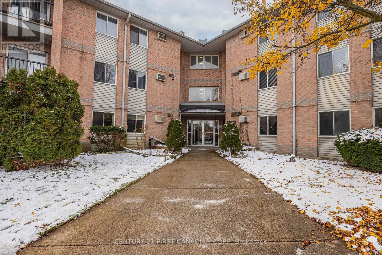 208 - 2228 TRAFALGAR STREET, London East (East I)