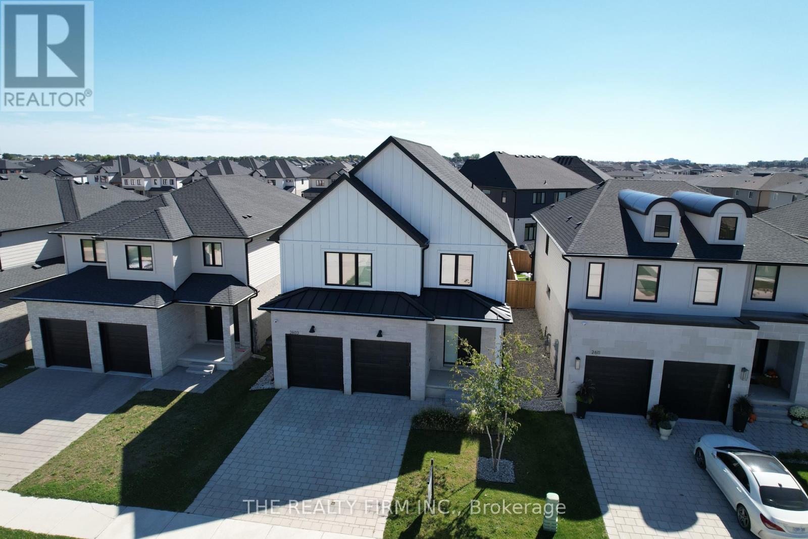 2603 BUROAK DRIVE, London North (North S)