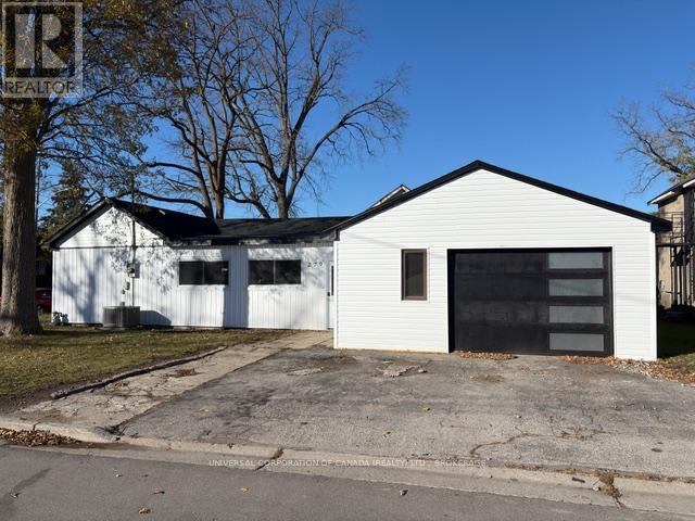 279 SYDENHAM STREET E, Aylmer