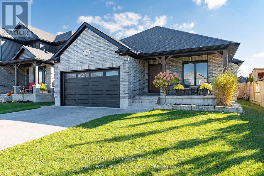 191 GILMOUR DRIVE, Lucan Biddulph (Lucan)