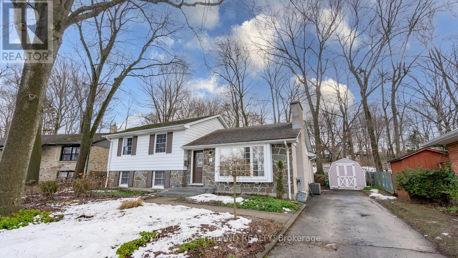 7 BRIARHILL PLACE, London East (East A)