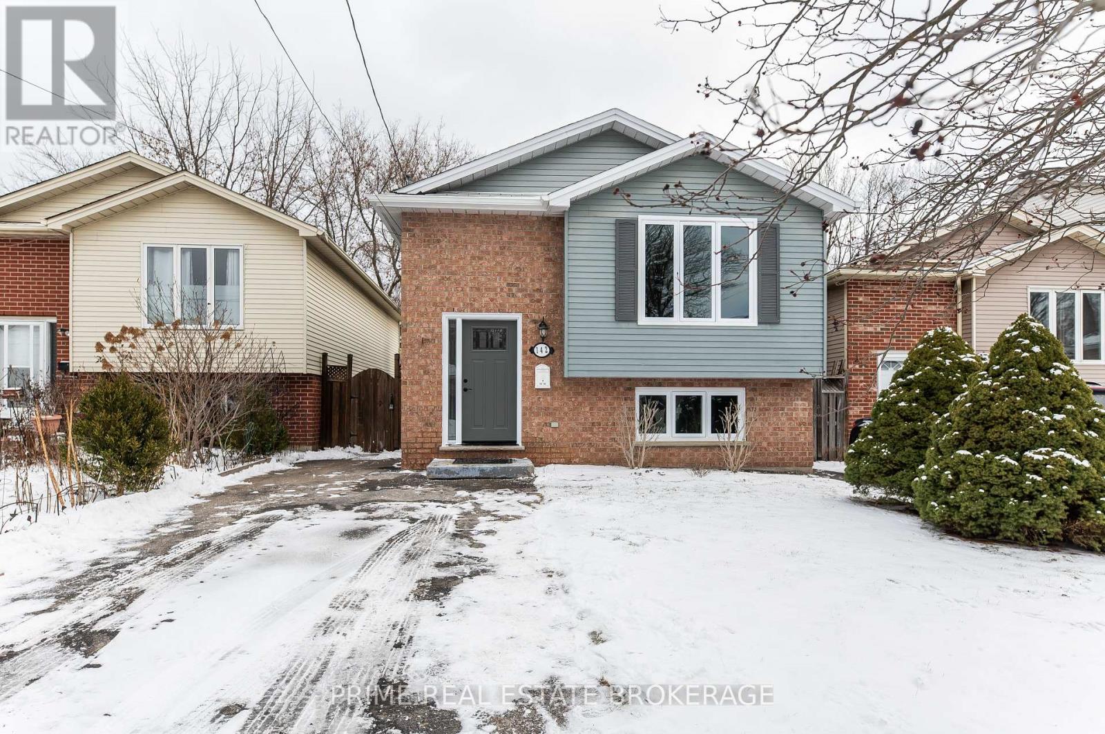 142 CHESLEY AVENUE, London East (East L)