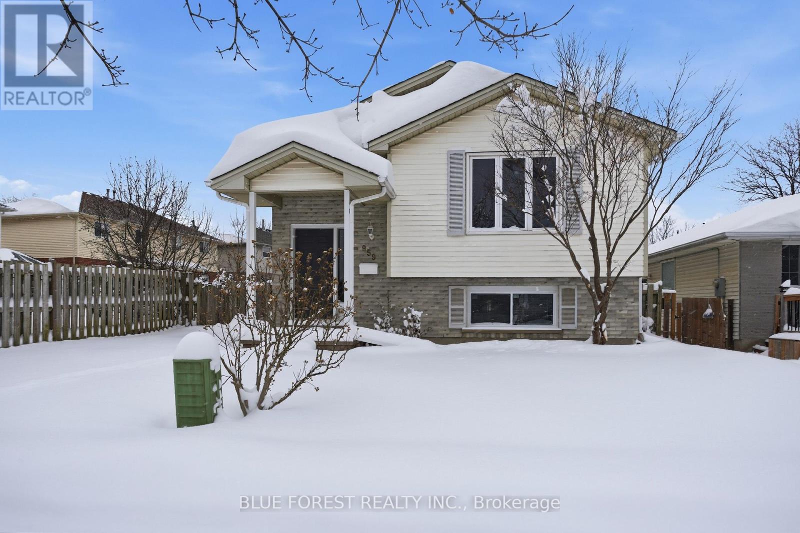 959 LAWSON ROAD, London North (North I)