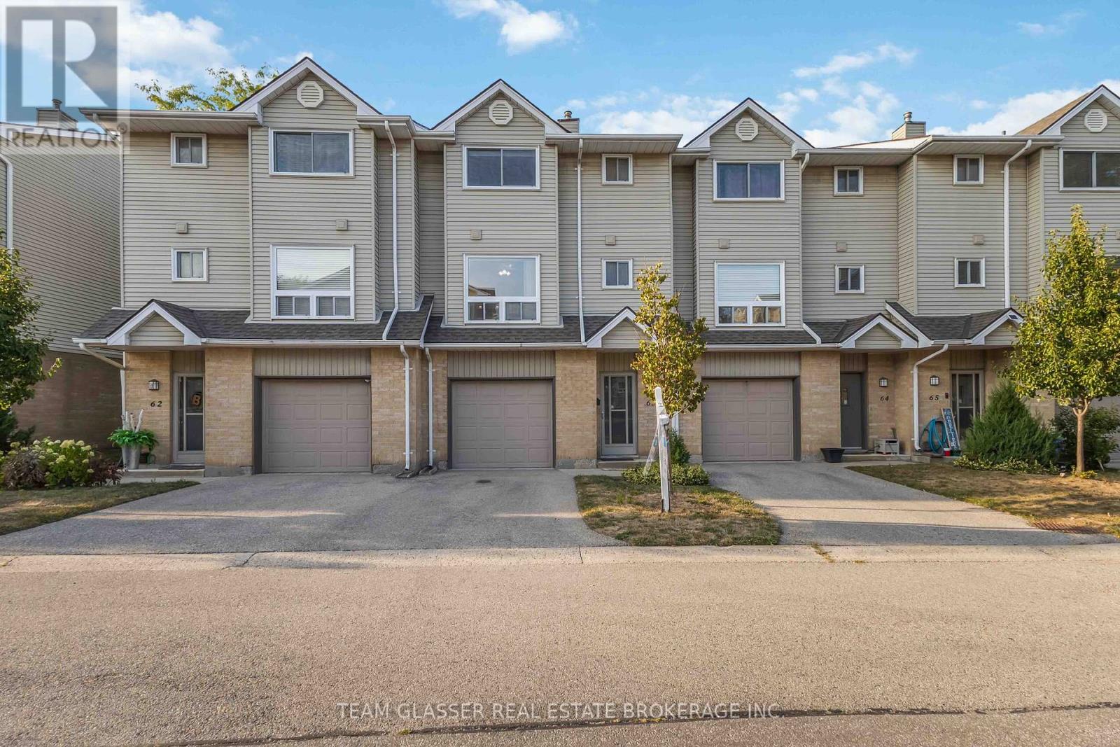 63 - 1990 WAVELL STREET, London East (East I)