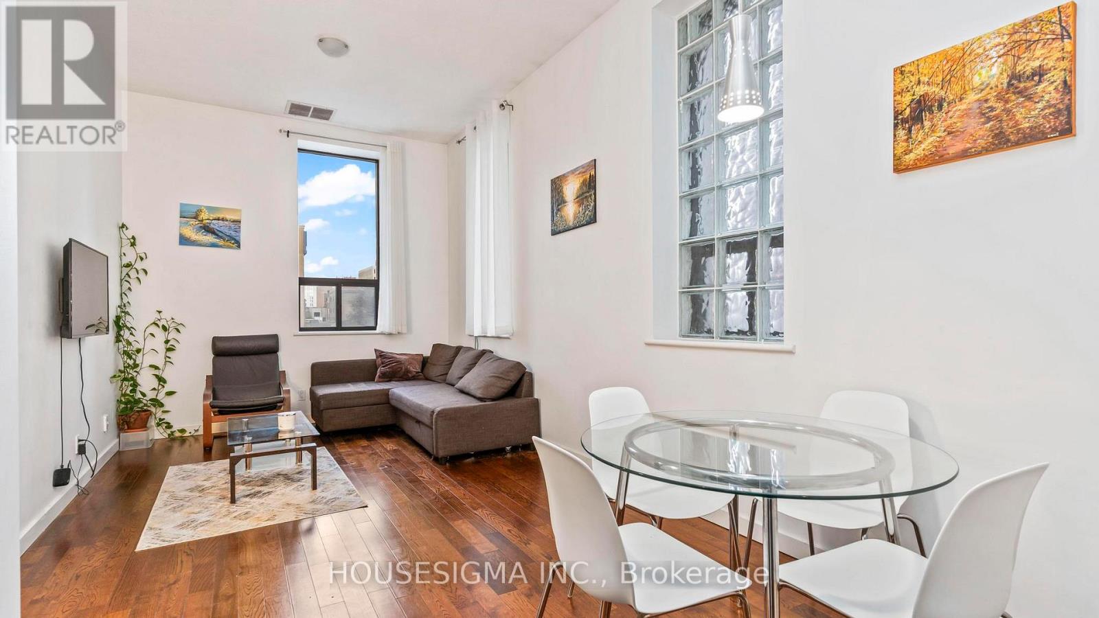 204 - 272 DUNDAS STREET, London East (East F)