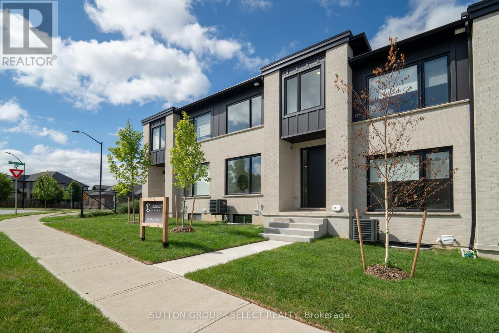 24 - 1175 RIVERBEND ROAD, London South (South B)