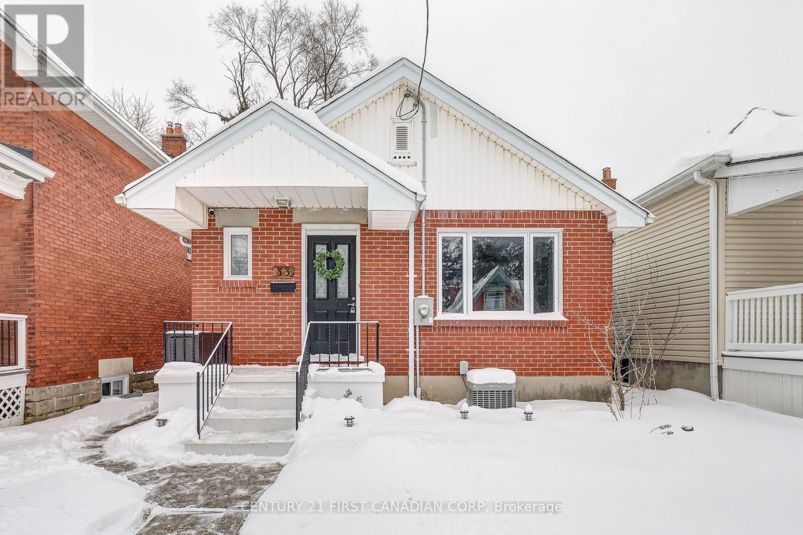 33 BEATTIE AVENUE, London East (East N)