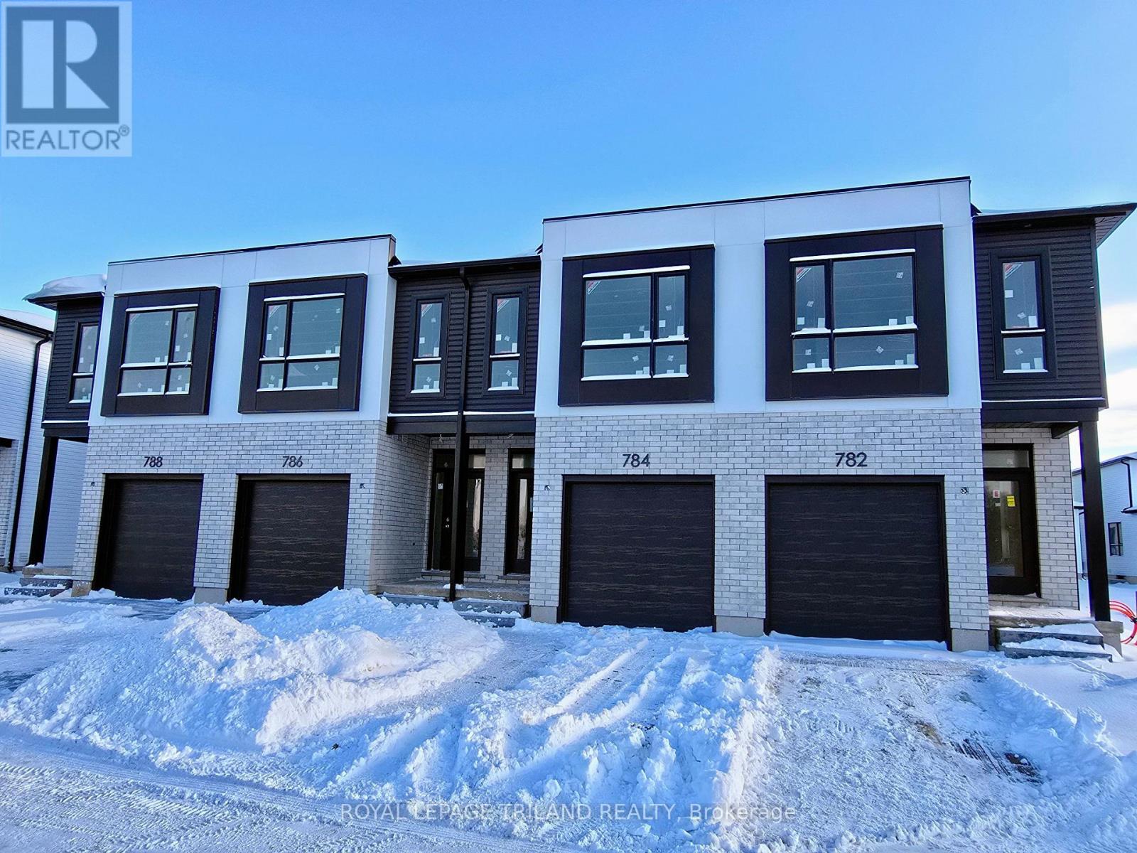 782 BANYAN LANE, London North (North E)