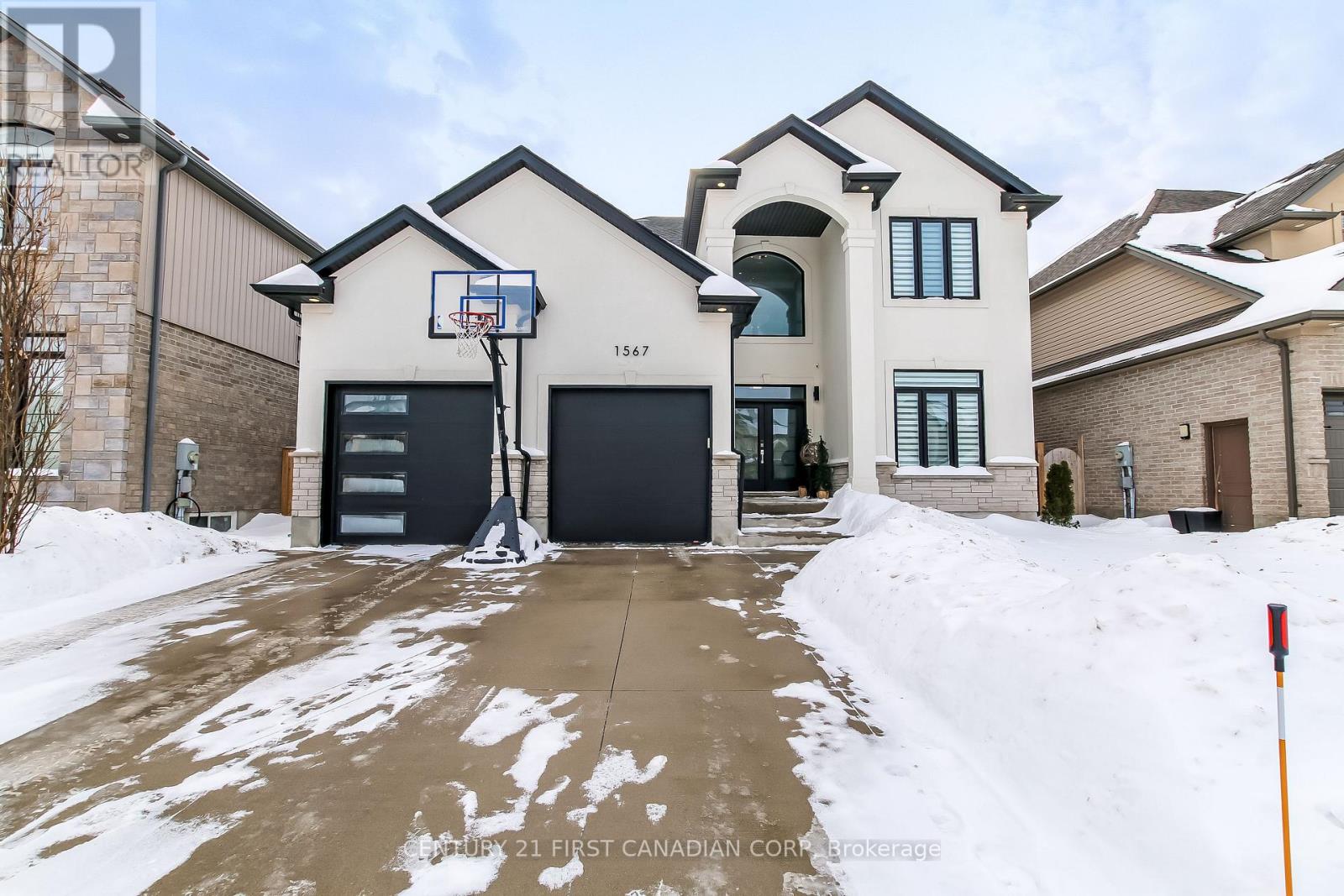 1567 BLACKWELL BOULEVARD, London North (North D)