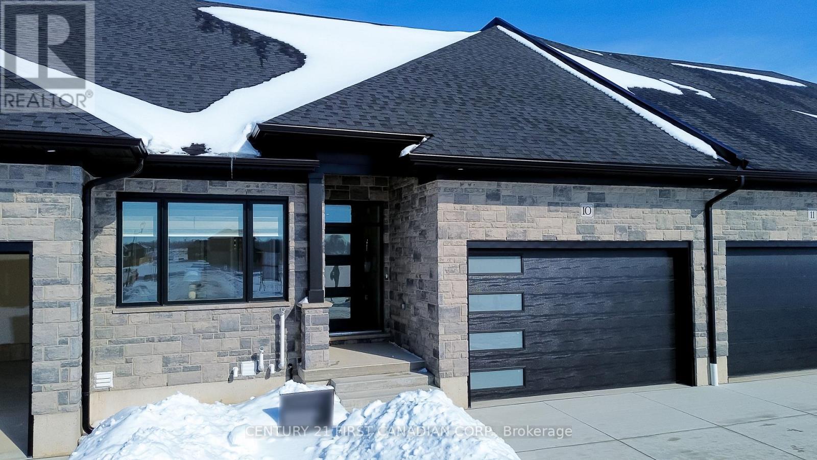 10 - 32 POSTMA CRESCENT, North Middlesex (Ailsa Craig)