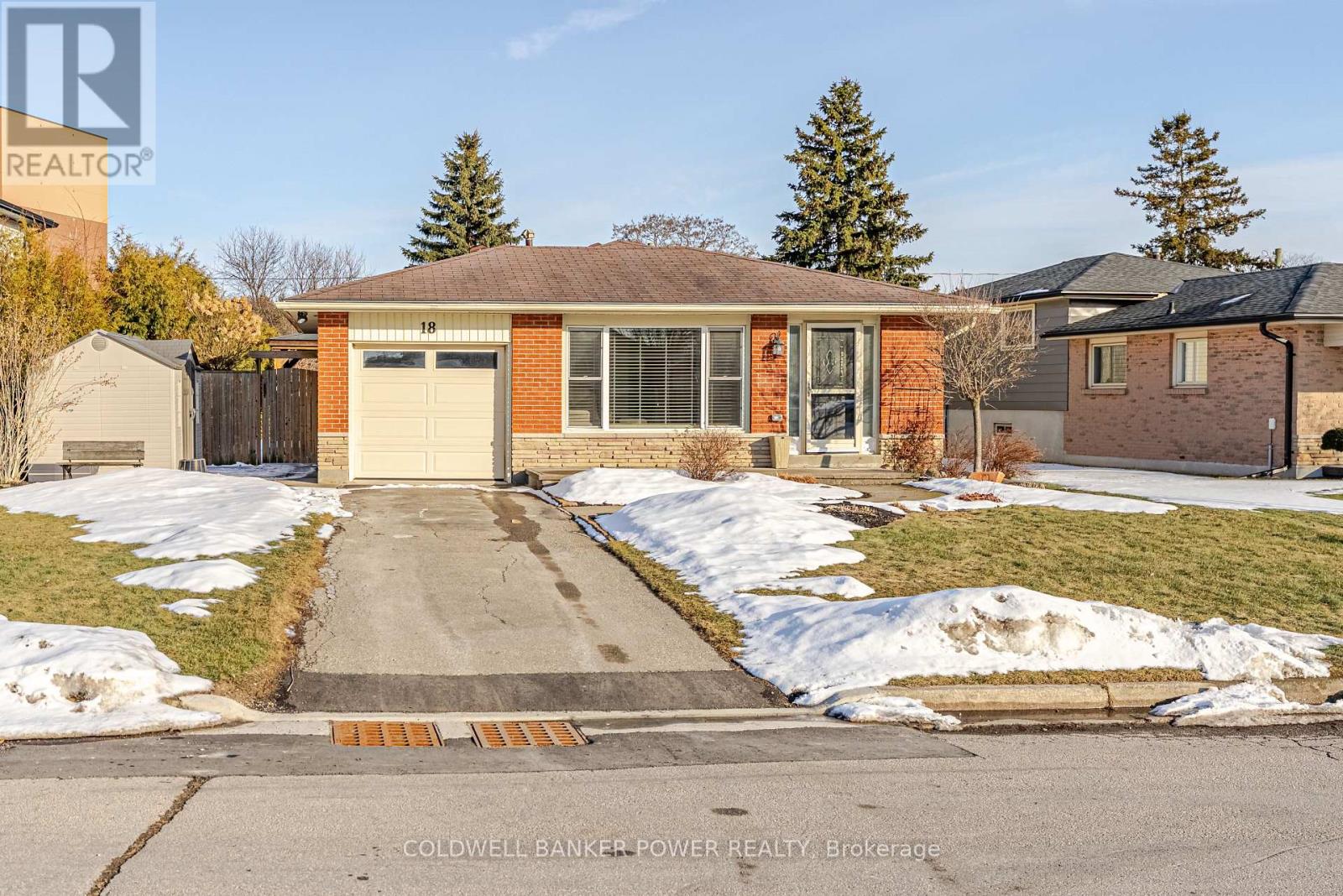 18 STIRLING CRESCENT, St. Thomas