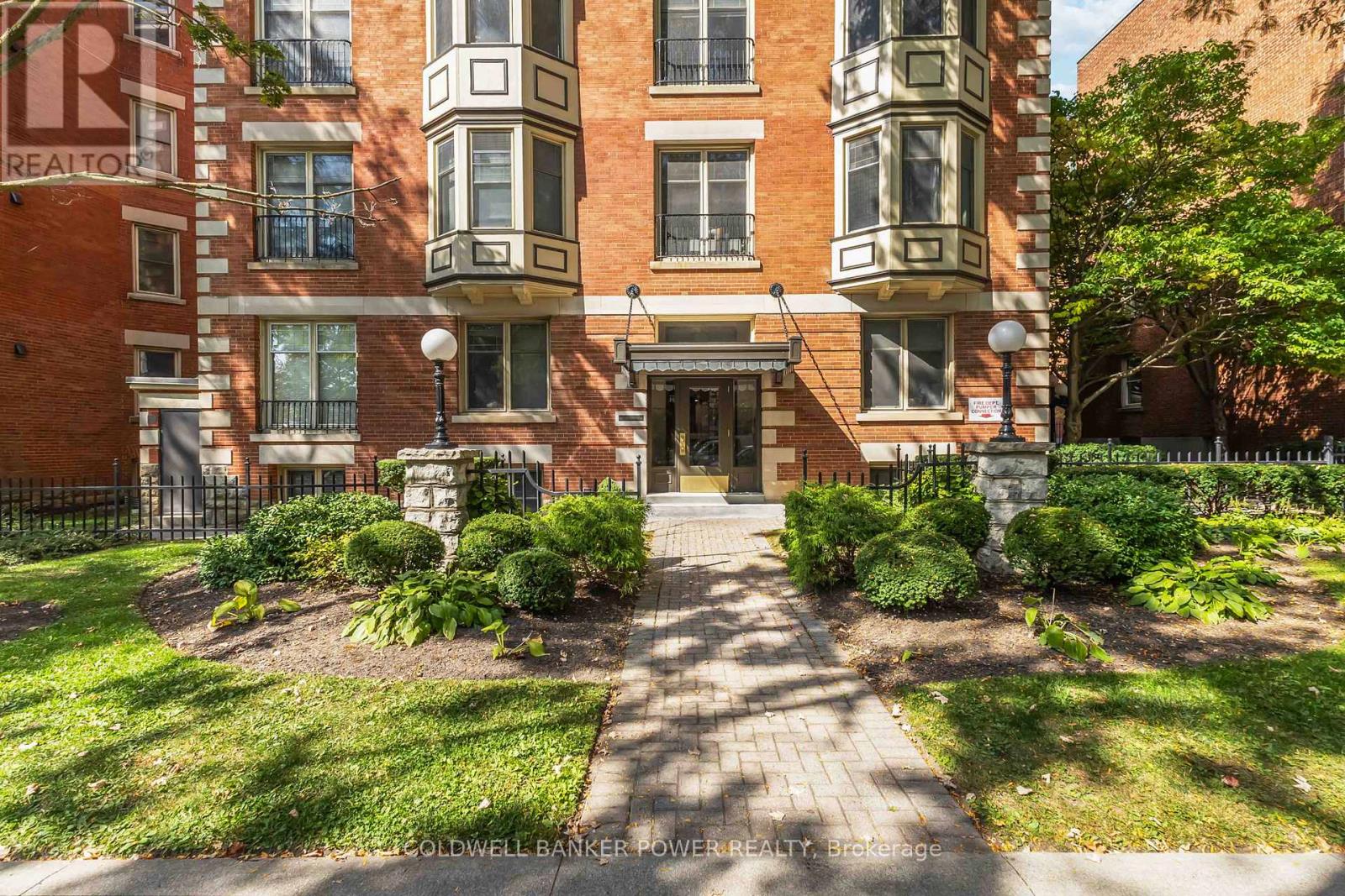 308 - 460 WELLINGTON STREET, London East (East F)