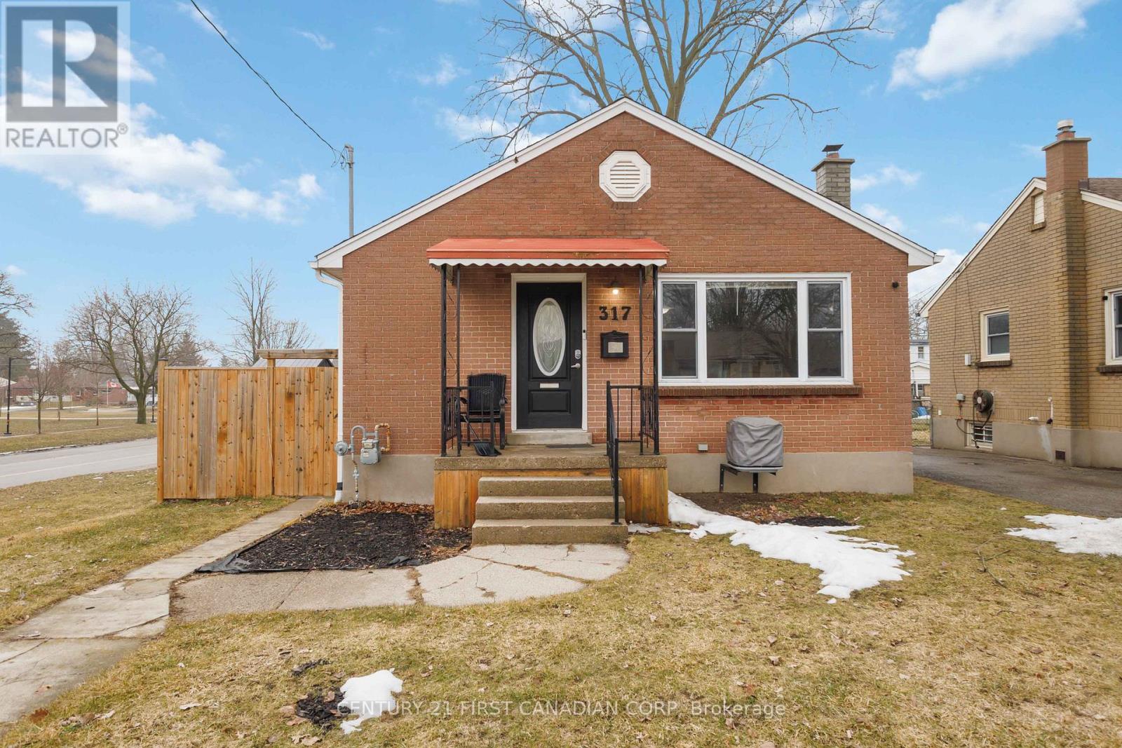 317 MANITOBA STREET, London East (East H)