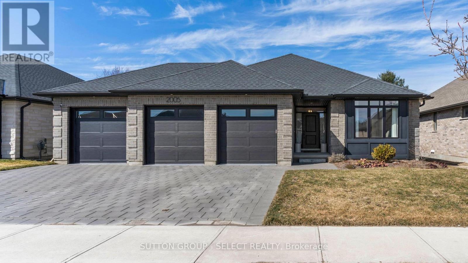 2005 LOCKWOOD CRESCENT, Strathroy-Caradoc (Mount Brydges)