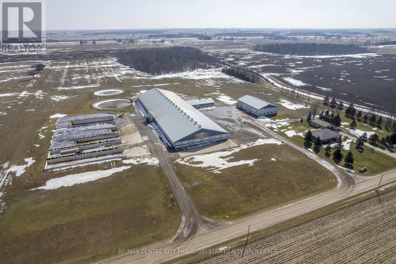 5029 FALCONBRIDGE DRIVE, Southwest Middlesex