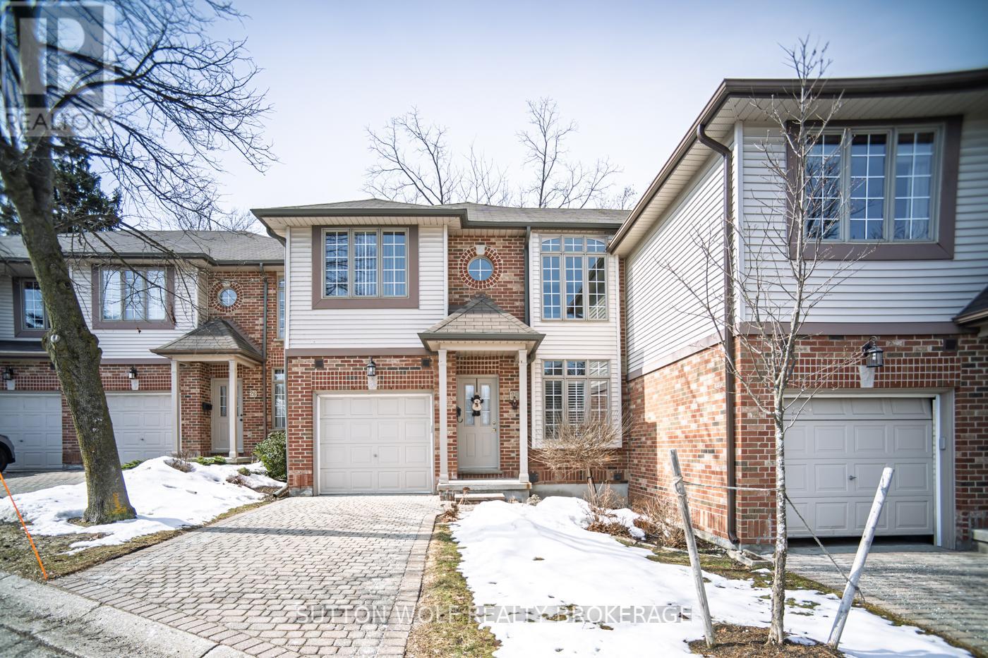 25 - 499 TEEPLE TERRACE, London South (South N)