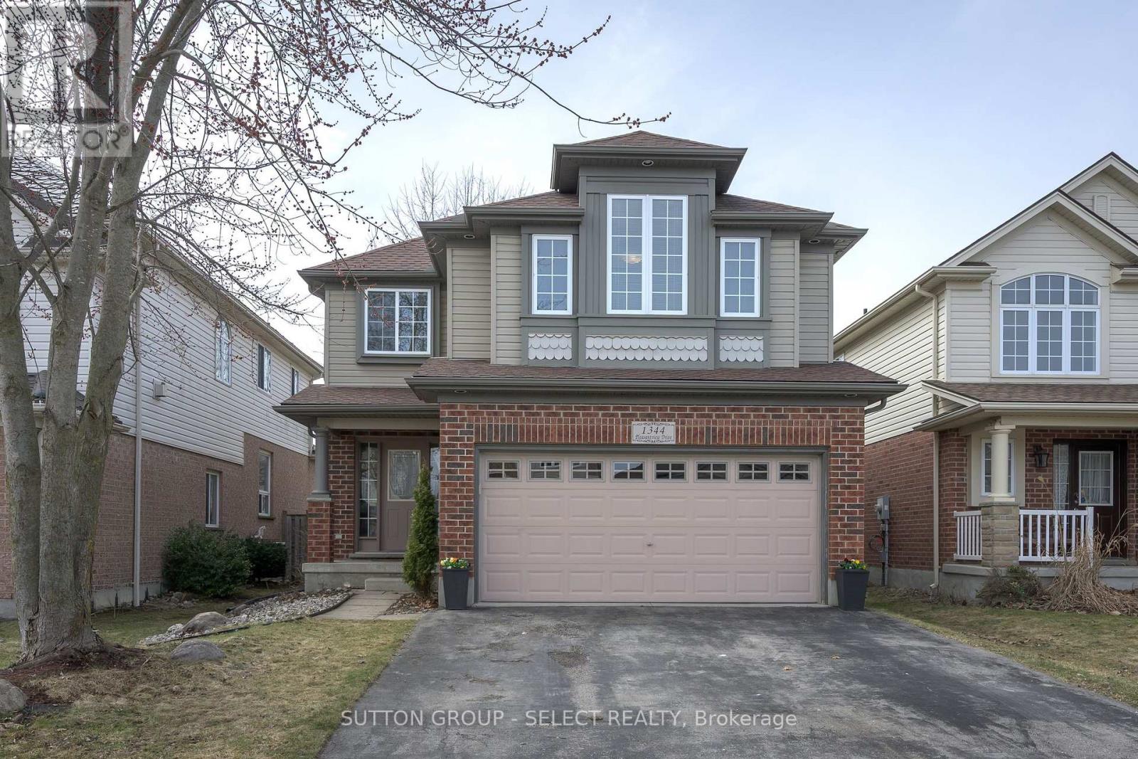 1344 PLEASANTVIEW DRIVE, London North (North C)