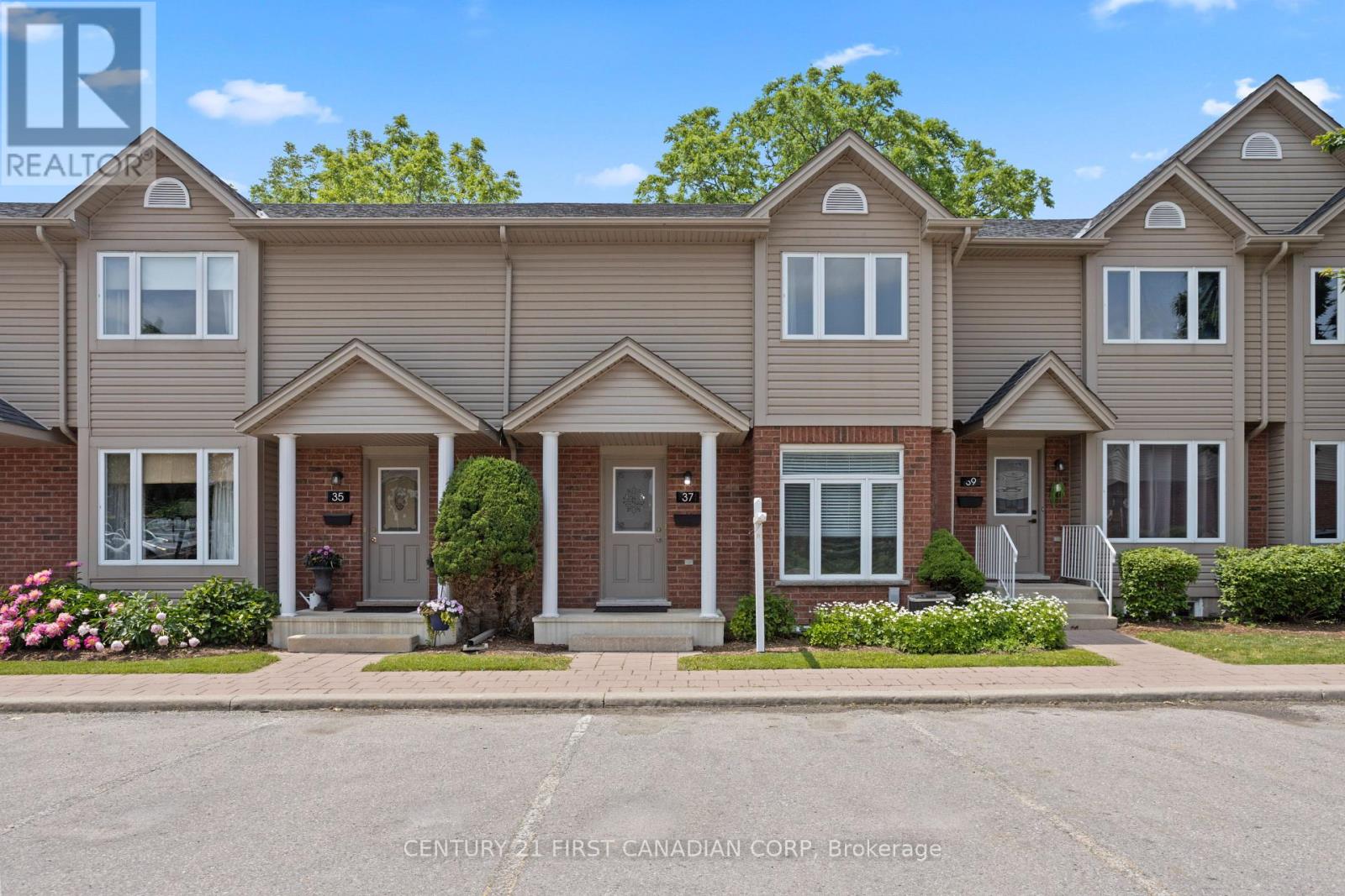 37 - 1921 FATHER DALTON AVENUE, London North (North C)