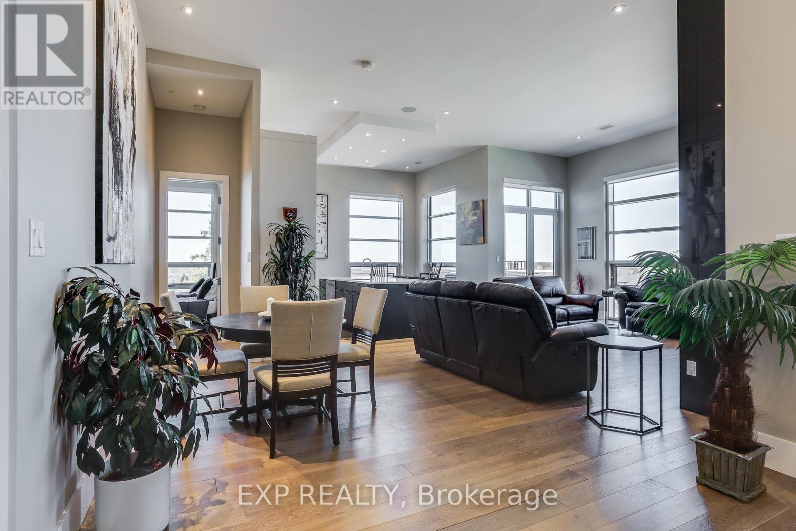 404 - 1705 FIDDLEHEAD PLACE, London North (North R)