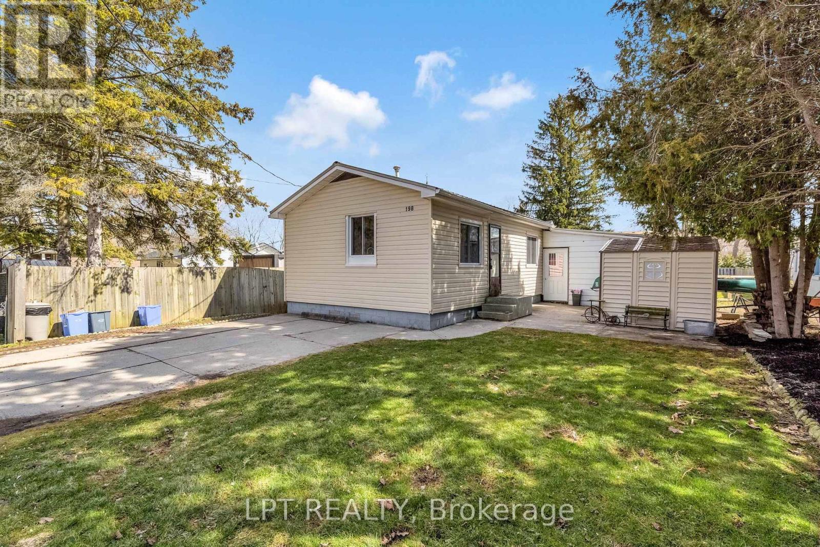 198 MUNROE STREET, West Elgin (West Lorne)