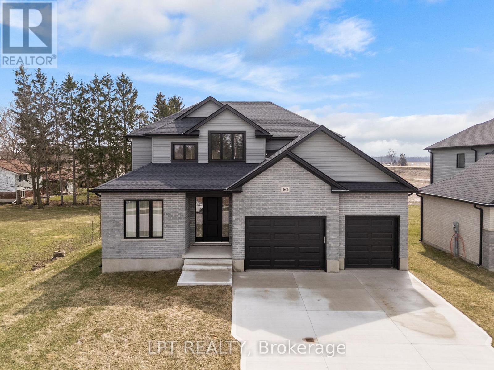 163 MCLEOD STREET, North Middlesex (Parkhill)