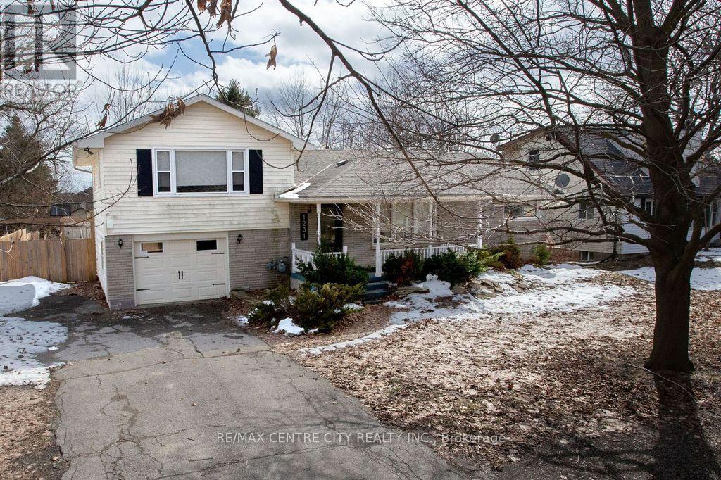 1231 SUNNINGDALE ROAD E, London North (North C)