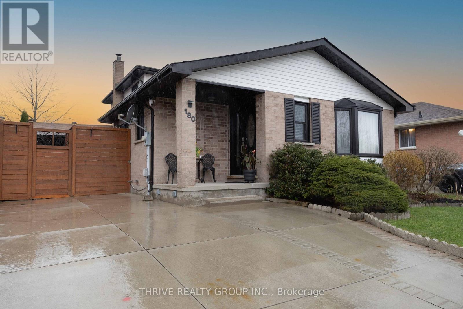 180 CLARA CRESCENT, London South (South X)