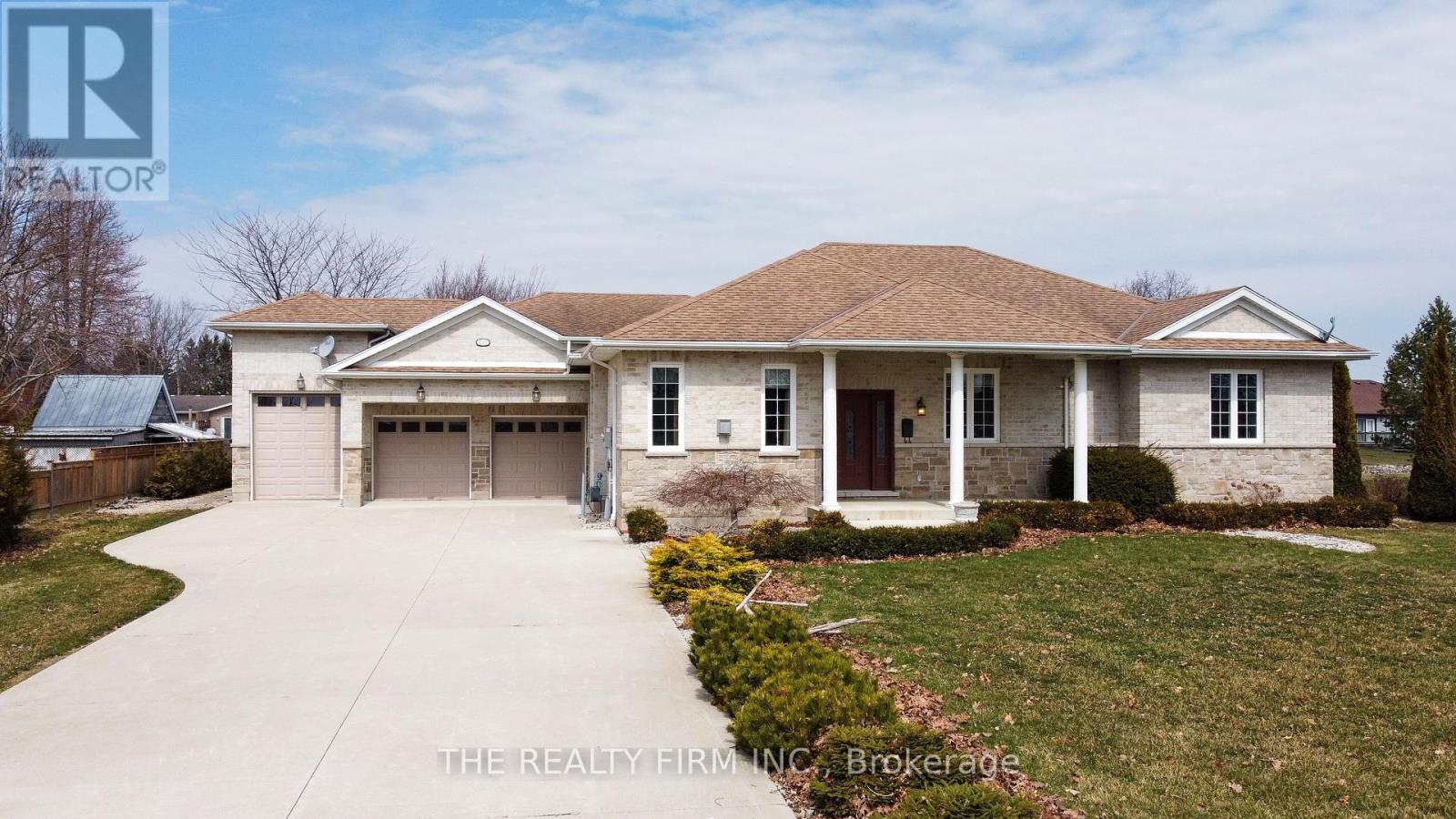 11507 LAGONDA WAY, Chatham-Kent (Rondeau Area)