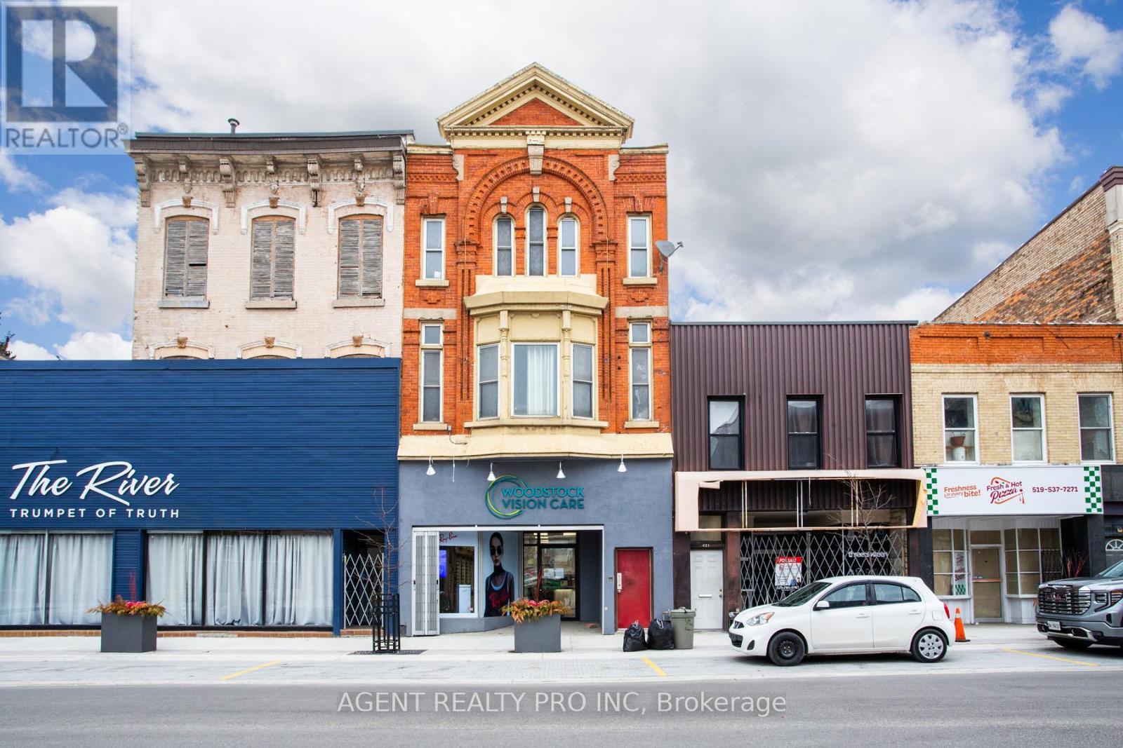 419 DUNDAS STREET, Woodstock (Woodstock - North)