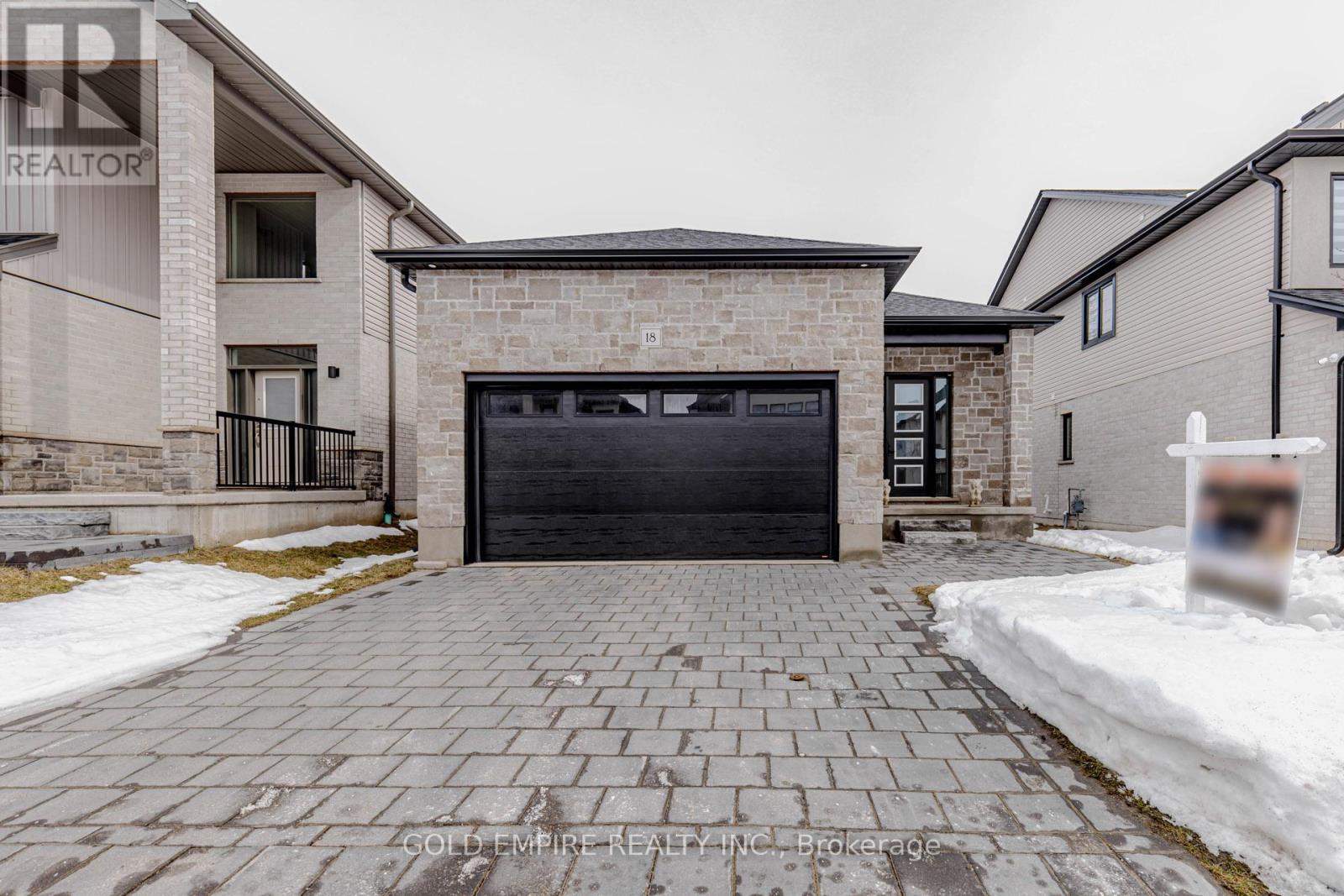 18 - 7966 FALLON DRIVE, Lucan Biddulph (Granton)