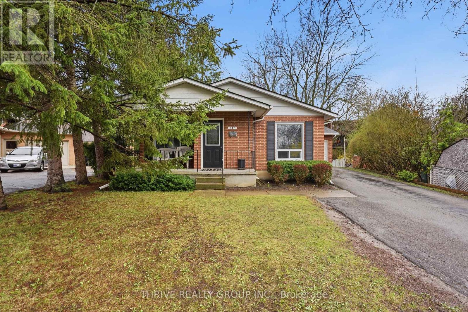 447 CASTLEGROVE COURT N, London North (North K)