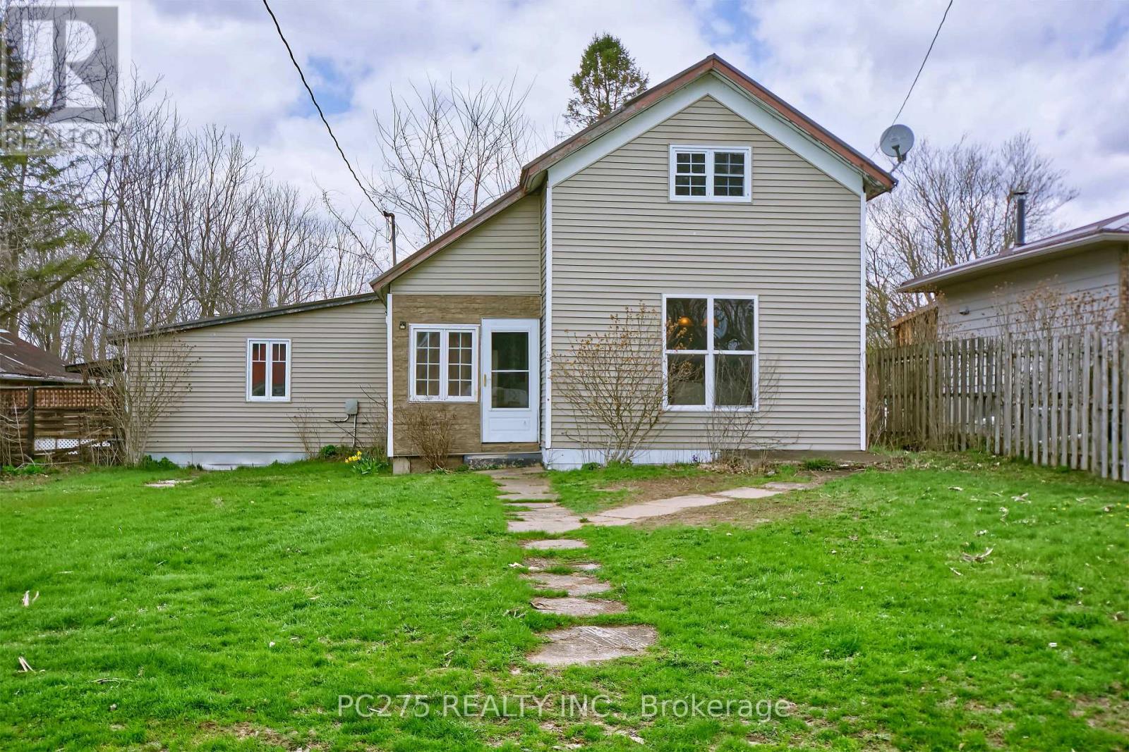 179 QUEEN STREET E, Norfolk (St. Williams)