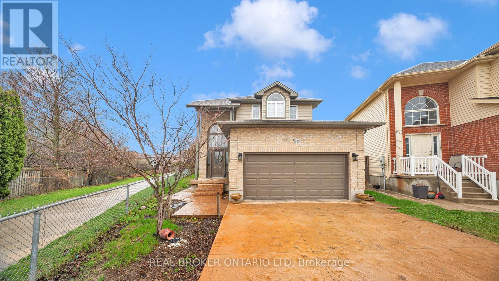 949 BLYTHWOOD ROAD, London North (North M)