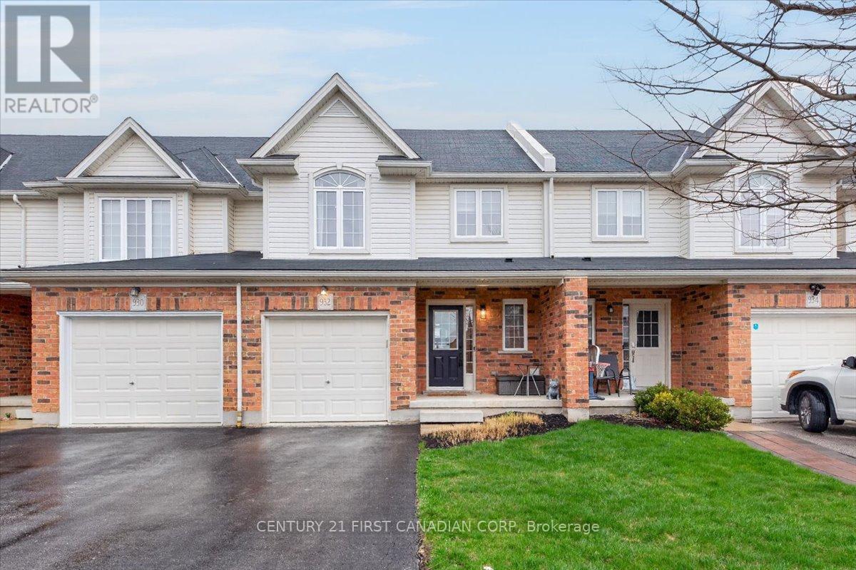 932 SILVERFOX CRESCENT, London North (North S)