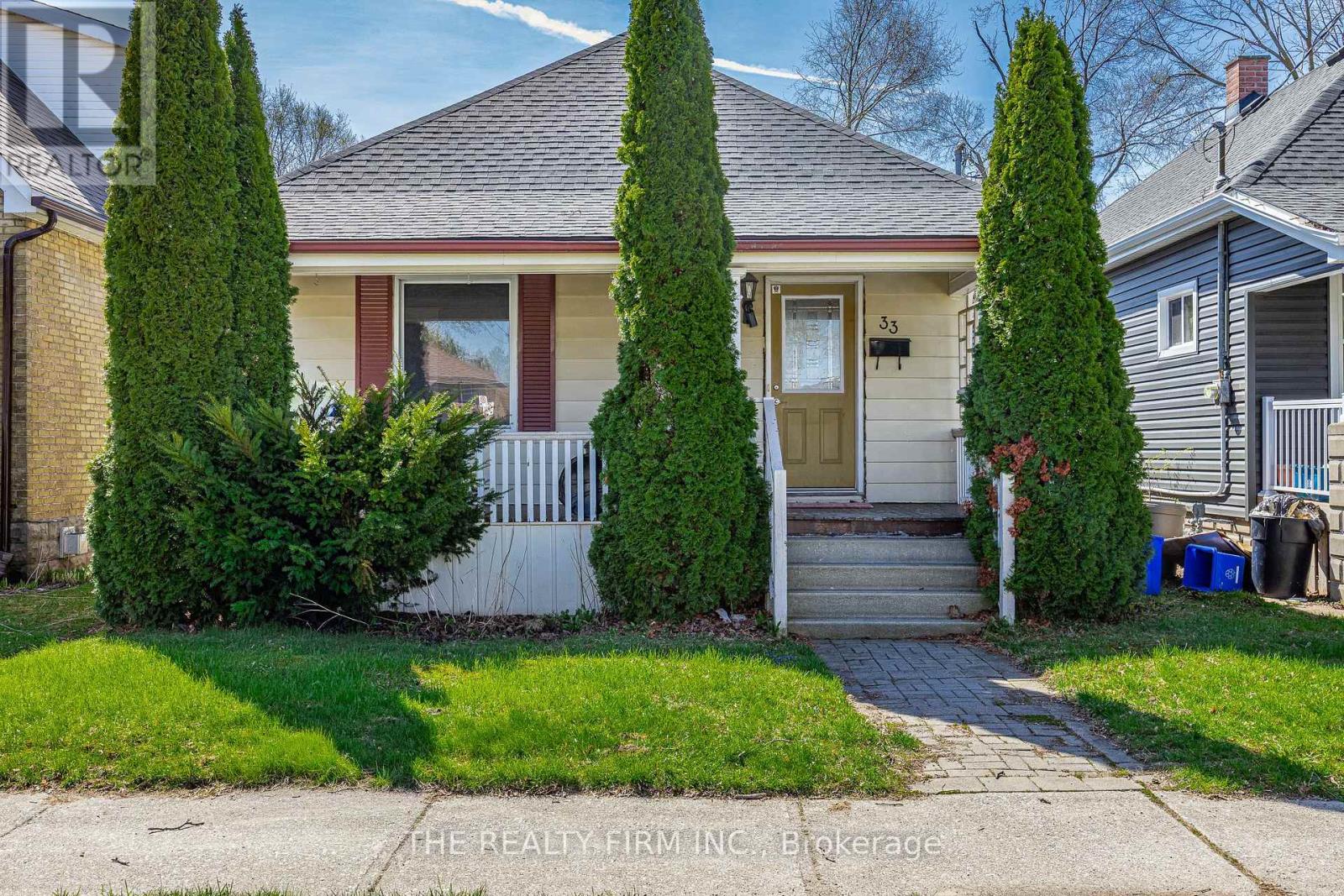 33 TERRENCE STREET, London East (East L)