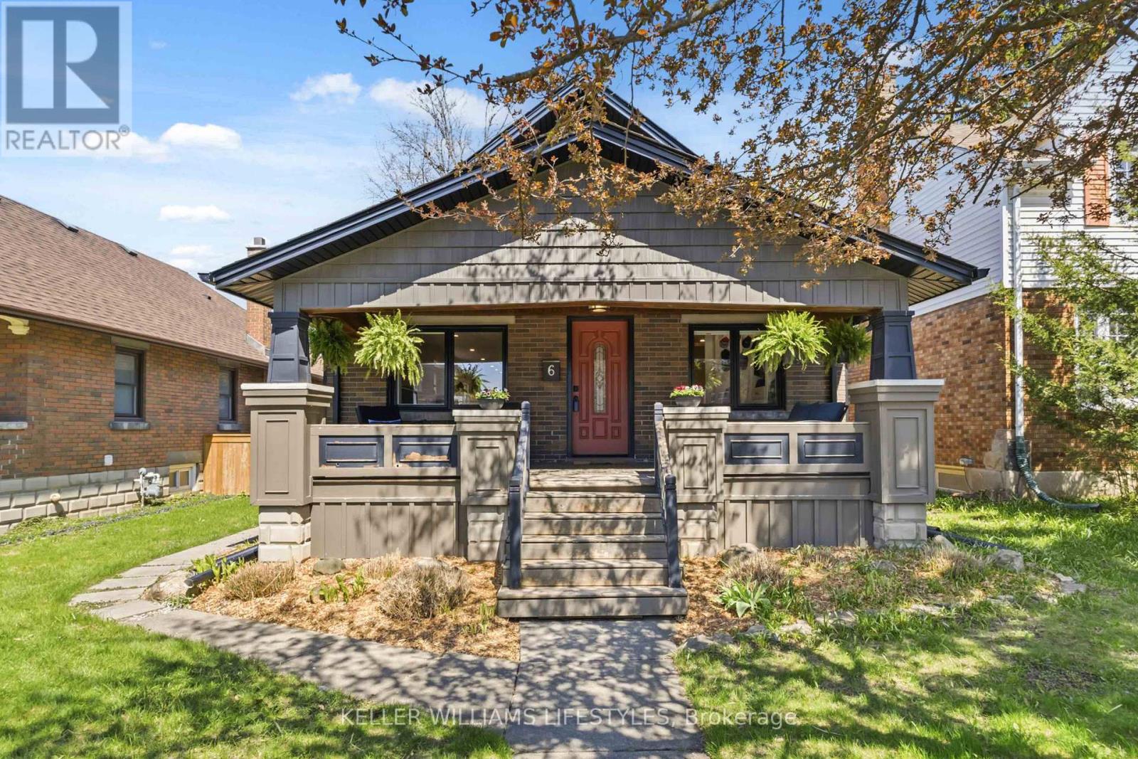 6 WINDSOR CRESCENT, London South (South F)