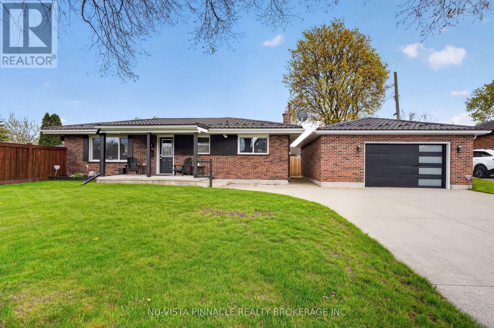 281 TWEEDSMUIR AVENUE, London East (East O)