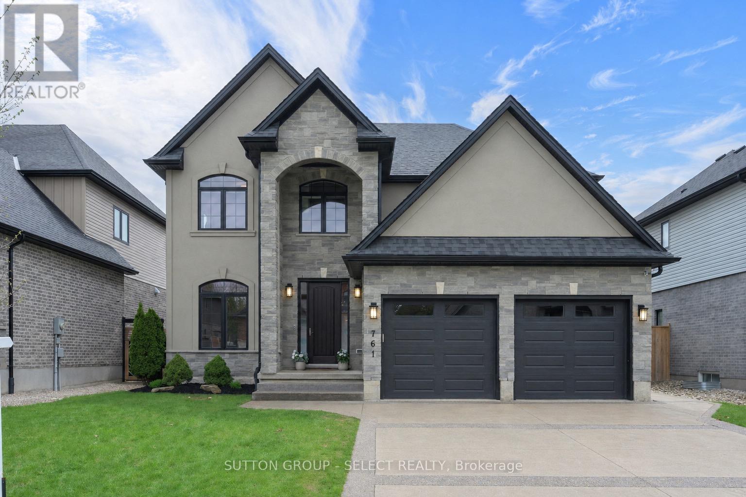 761 HICKORYSTICK KEY, London North (North R)