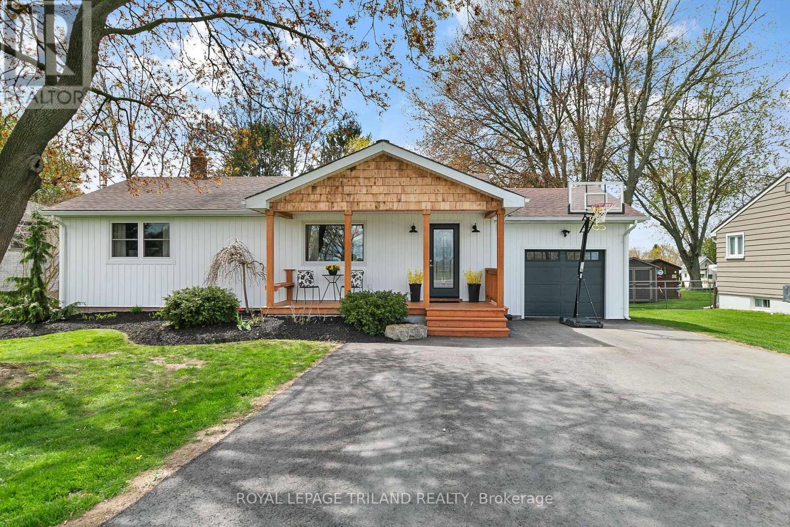 298 SUNSET DRIVE, Central Elgin
