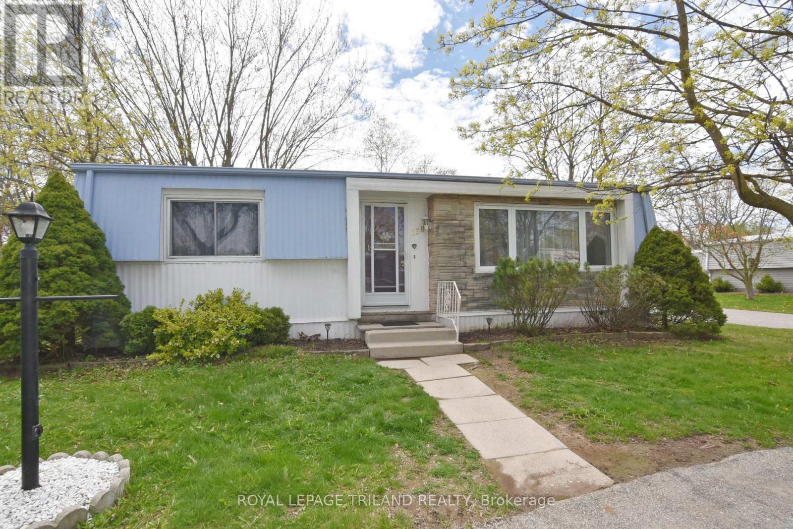 138 PEBBLE BEACH PARKWAY, South Huron (Stephen)