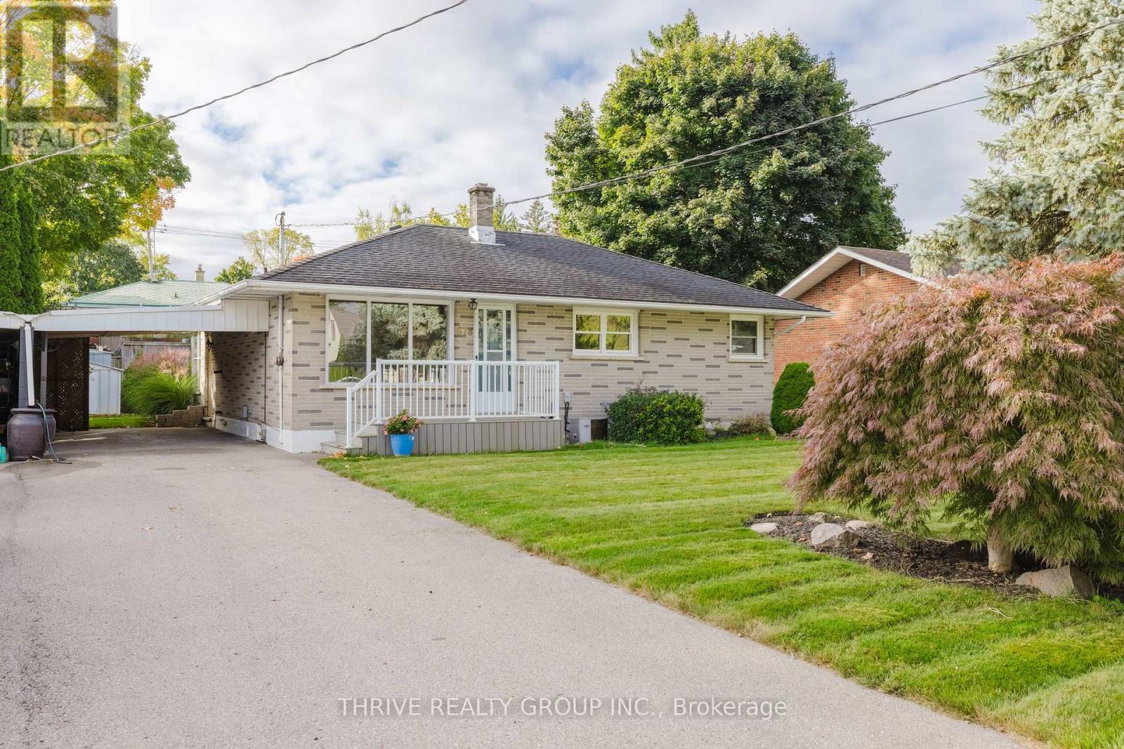 678 ROSELAWN AVENUE, Woodstock