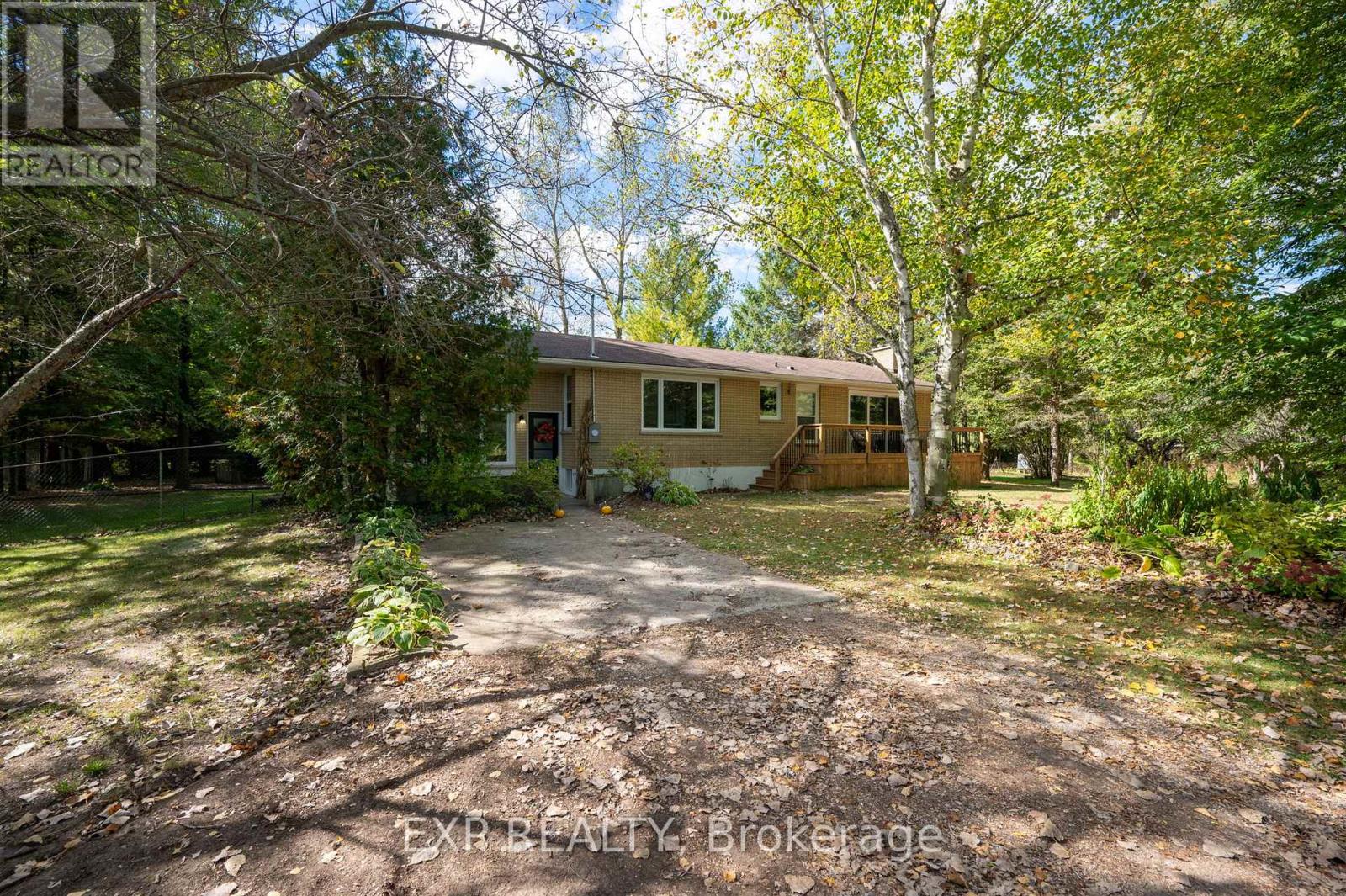 23243 MELBOURNE ROAD, Southwest Middlesex