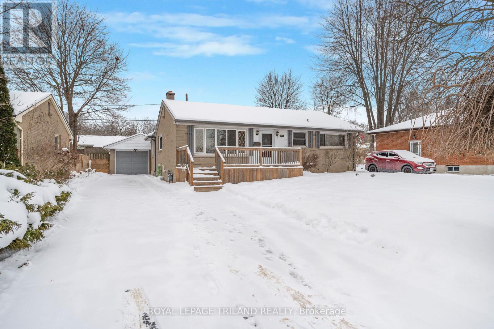 174 MANITOULIN DRIVE, London