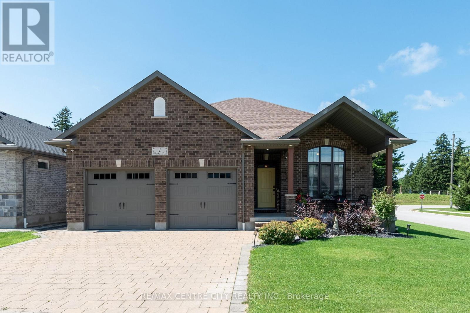 1 DRAKE COURT, Strathroy-Caradoc (SW)