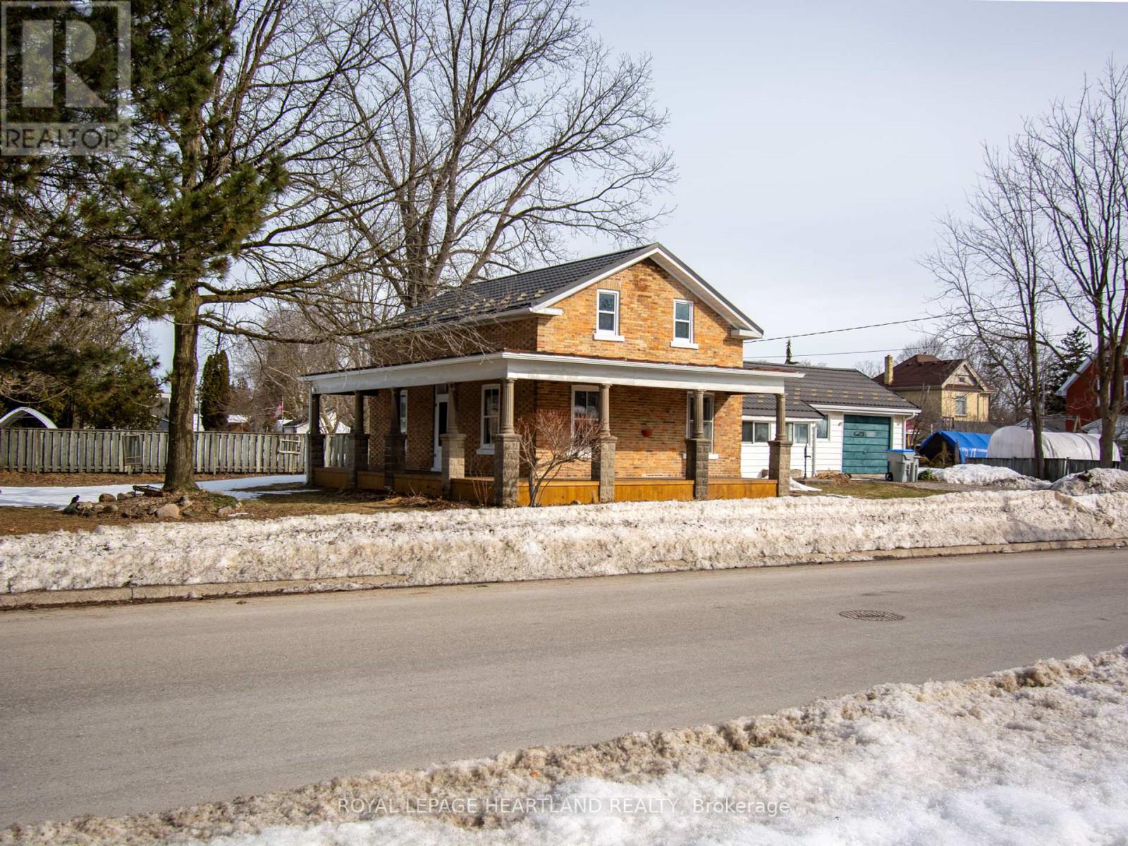 18 SIMCOE STREET, South Huron (Exeter)