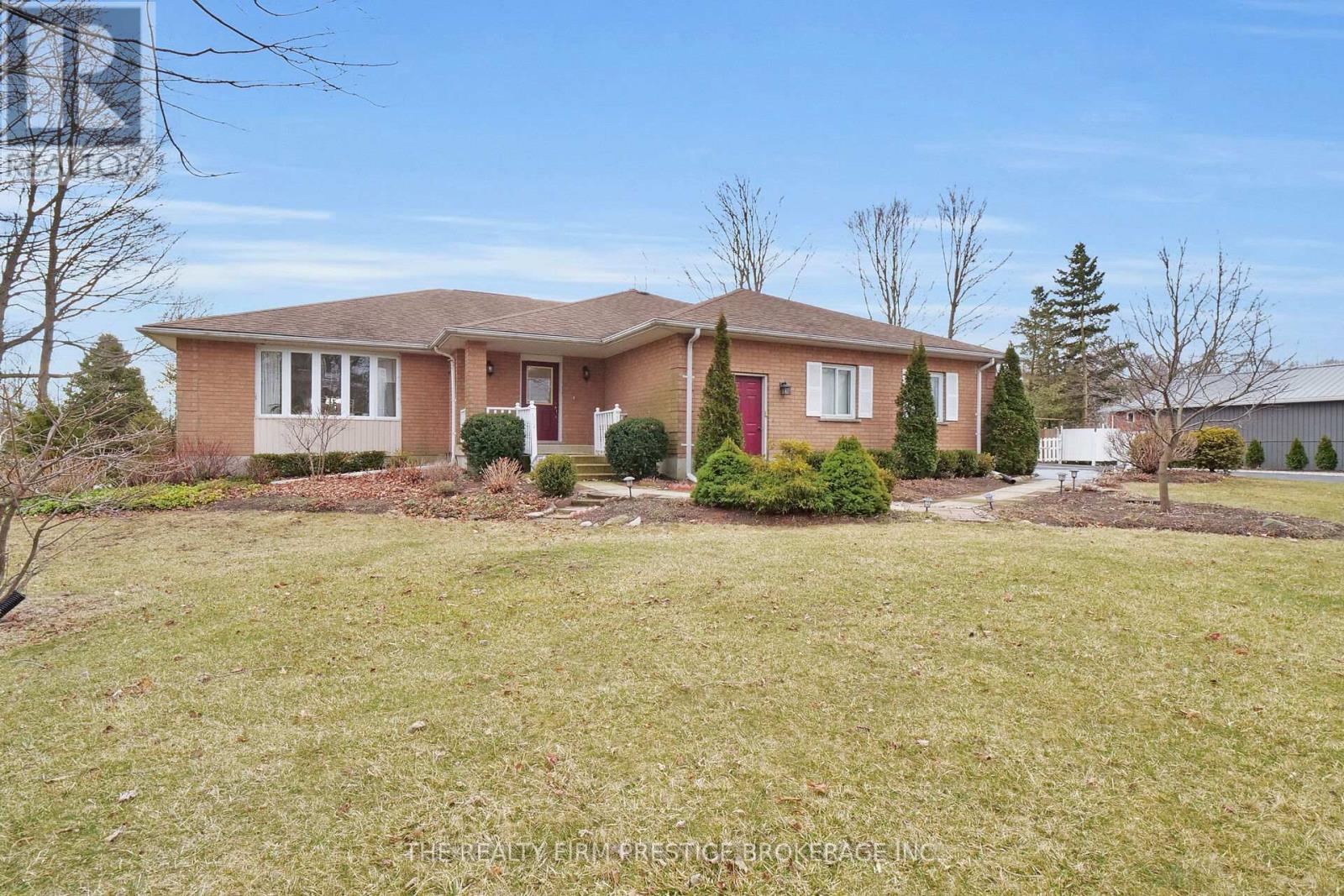 25189 GRAY LINE, West Elgin