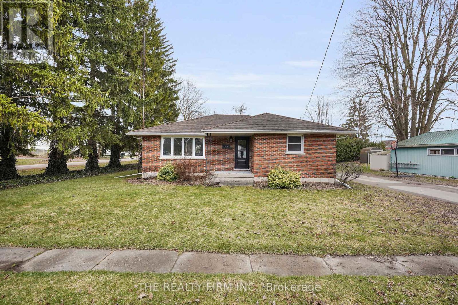 675 REGENT STREET, Strathroy-Caradoc (Mount Brydges)