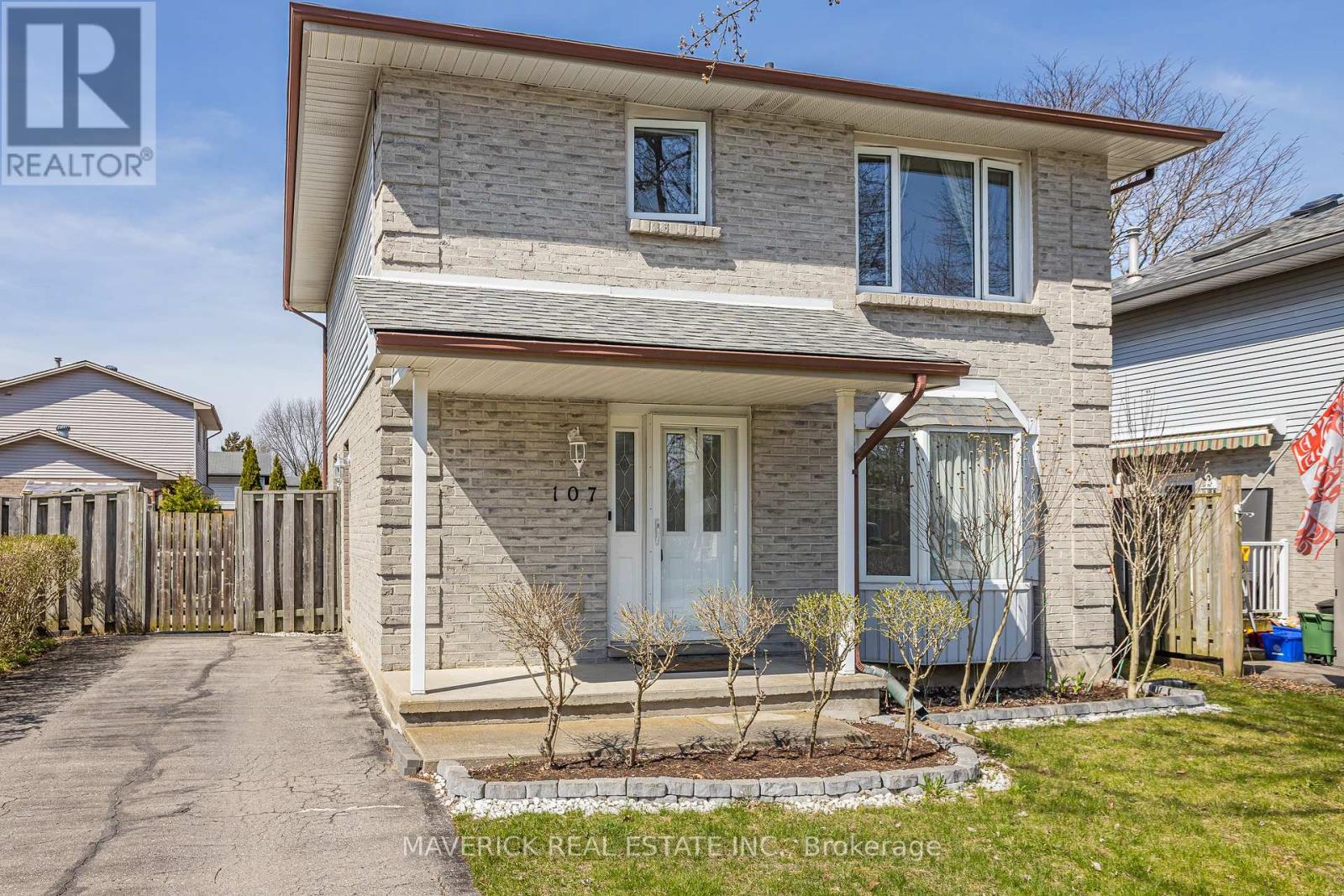 107 ARDSLEY CRESCENT, London North (North I)